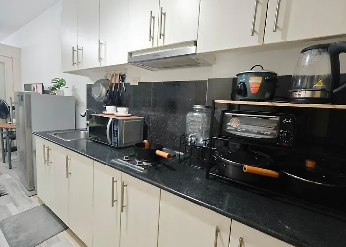 Sea Residences By Fernan 5-min Walk To Moa Netflix Fast Wi-fi Pool View * Manila